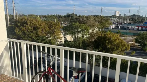 16465 NE 22nd Avenue Sunny Isles Beach FL 33160