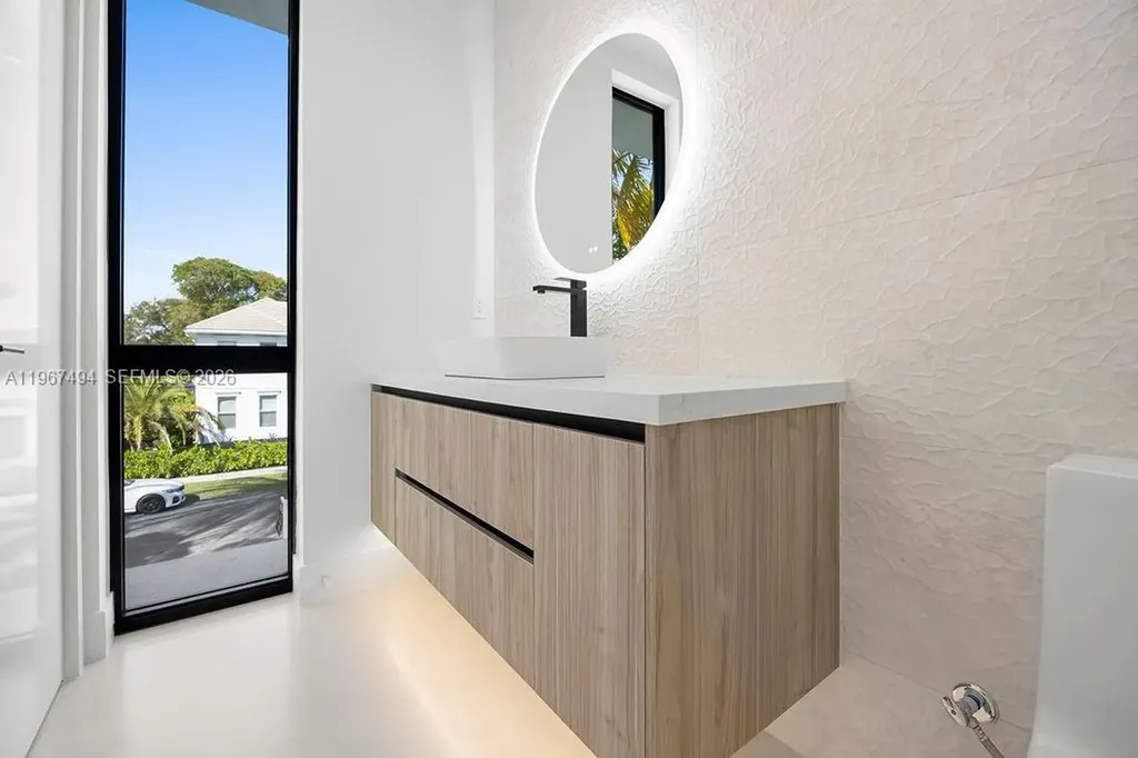 608 SW 16th Court Fort Lauderdale FL 33315