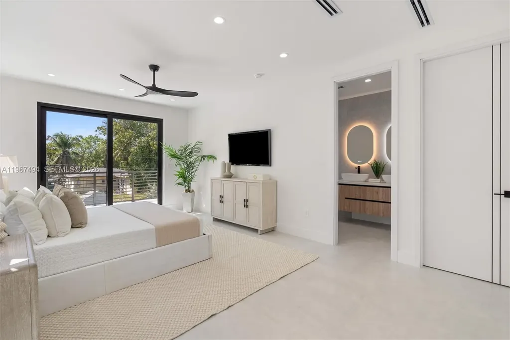 608 SW 16th Court Fort Lauderdale FL 33315