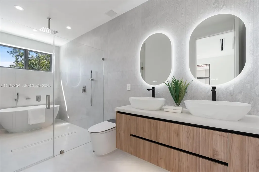 608 SW 16th Court Fort Lauderdale FL 33315