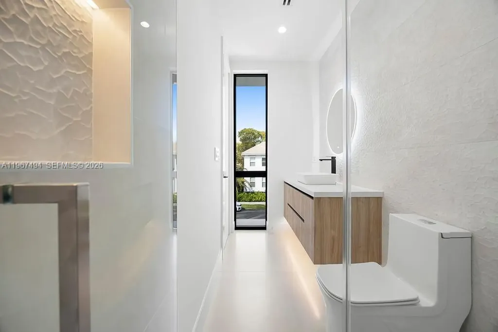 608 SW 16th Court Fort Lauderdale FL 33315