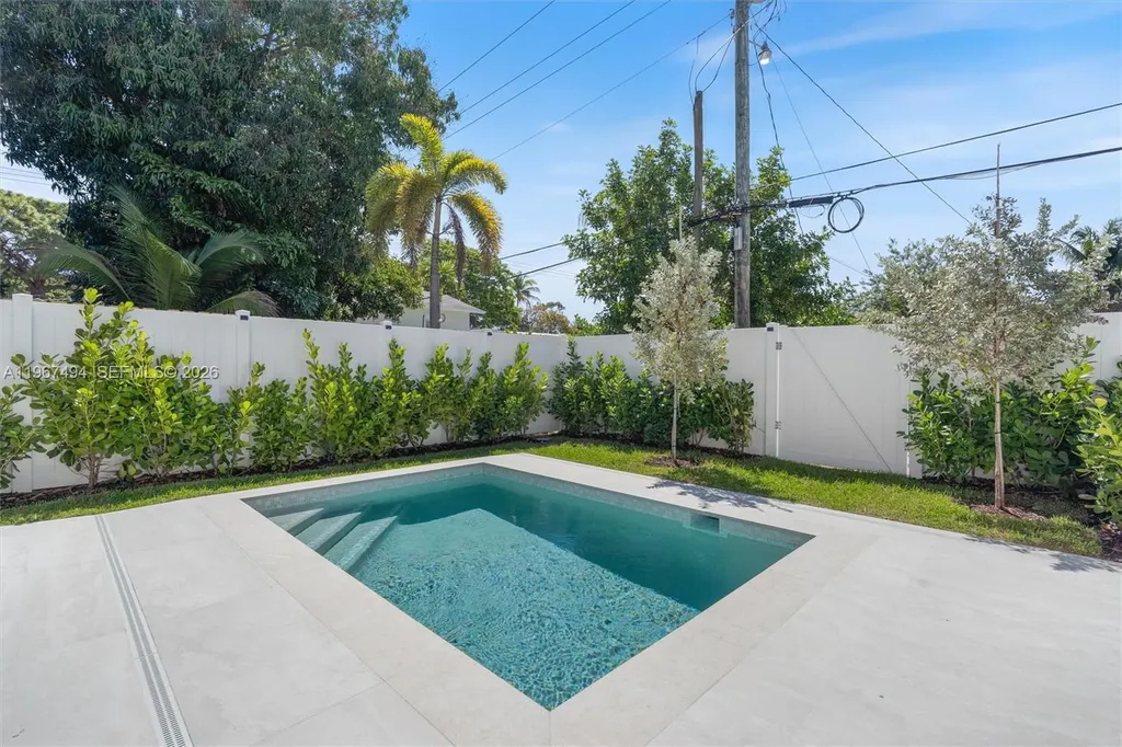 608 SW 16th Court Fort Lauderdale FL 33315