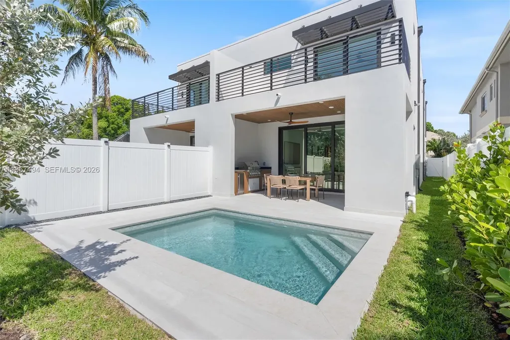 608 SW 16th Court Fort Lauderdale FL 33315