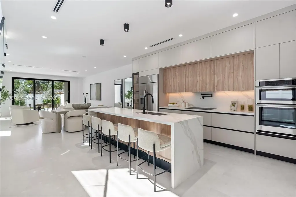 608 SW 16th Court Fort Lauderdale FL 33315