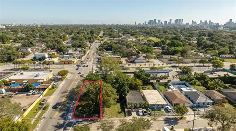 2226 NW 46th Street Miami FL 33142
