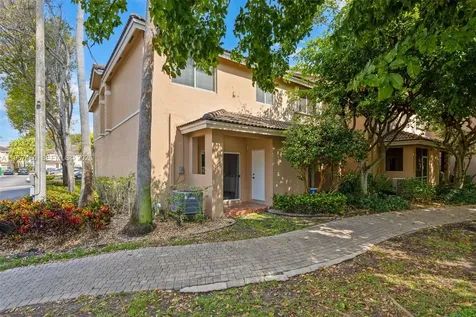 5725 NW 114th Path Doral FL 33178