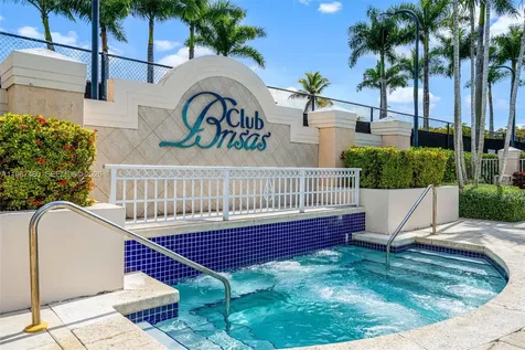5725 NW 114th Path Doral FL 33178