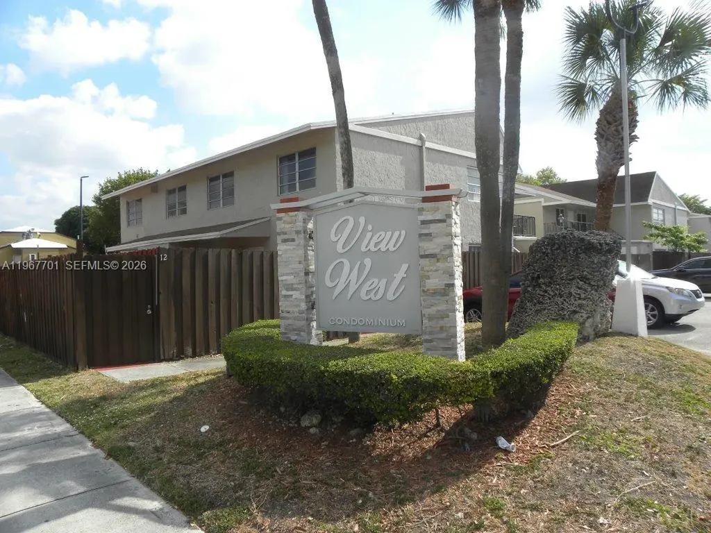 15690 SW 82nd Circle Lane Miami FL 33193