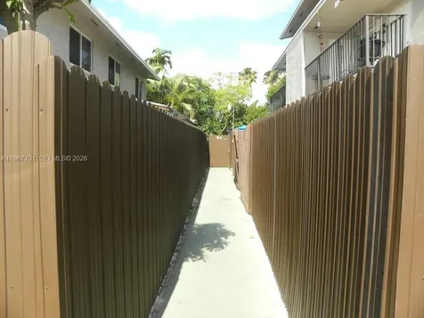 15690 SW 82nd Circle Lane Miami FL 33193