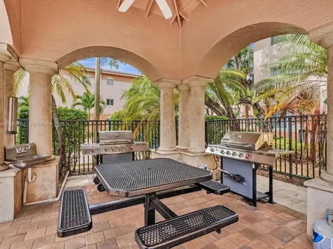 2009 SE 10th Avenue Fort Lauderdale FL 33316
