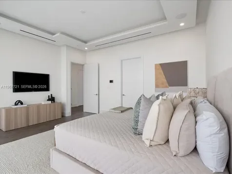4008 NE 167th Street North Miami Beach FL 33160