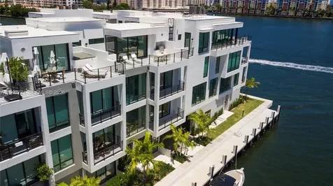4008 NE 167th Street North Miami Beach FL 33160