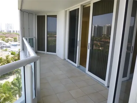 21055 Yacht Club Drive Aventura FL 33180