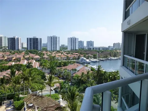 21055 Yacht Club Drive Aventura FL 33180