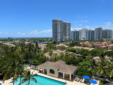21055 Yacht Club Drive Aventura FL 33180