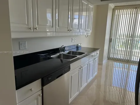 21055 Yacht Club Drive Aventura FL 33180