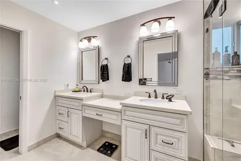 3211 Calle Largo Drive Hollywood FL 33021