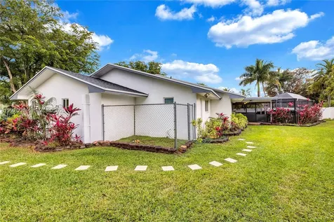 3211 Calle Largo Drive Hollywood FL 33021