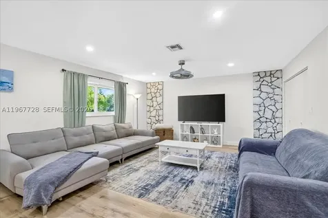3211 Calle Largo Drive Hollywood FL 33021