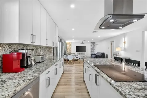 3211 Calle Largo Drive Hollywood FL 33021