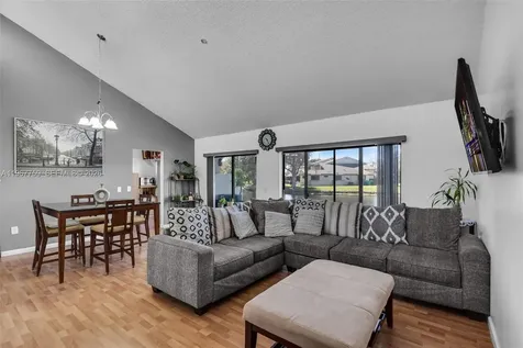 10836 NW 30th Place Sunrise FL 33322