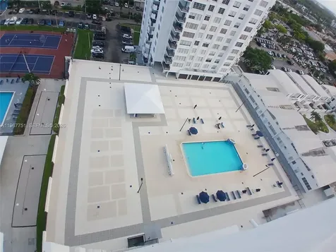 2780 NE 183rd Street Aventura FL 33160