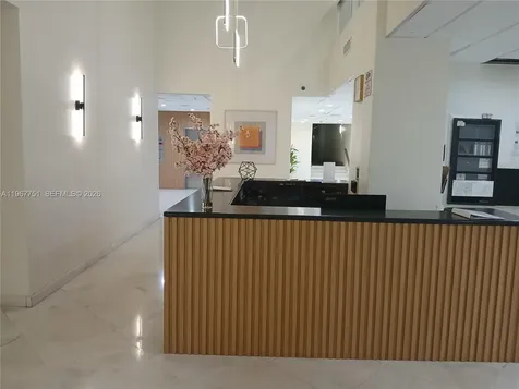 2780 NE 183rd Street Aventura FL 33160