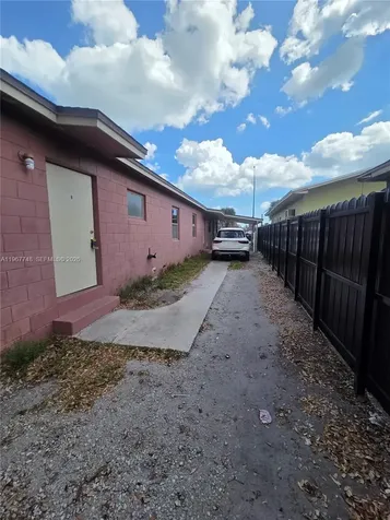 503 N 25th Street Fort Pierce FL 34947