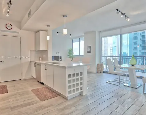 999 SW 1st Avenue Miami FL 33130