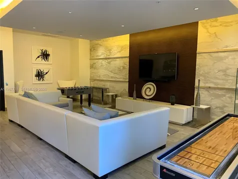 999 SW 1st Avenue Miami FL 33130
