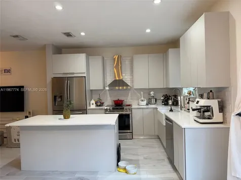 11536 NW 43rd Terrace Doral FL 33178