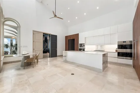 432 S Hibiscus Drive Miami Beach FL 33139