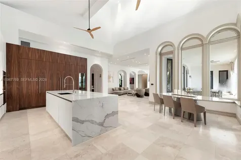 432 S Hibiscus Drive Miami Beach FL 33139