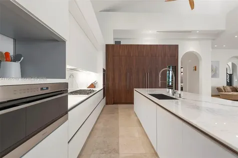 432 S Hibiscus Drive Miami Beach FL 33139