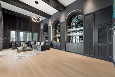 432 S Hibiscus Drive Miami Beach FL 33139