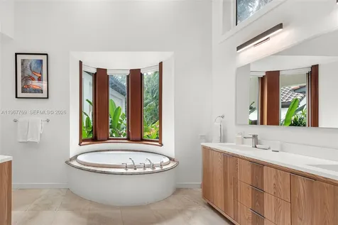 432 S Hibiscus Drive Miami Beach FL 33139