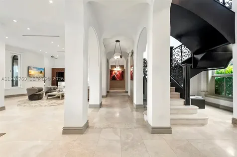 432 S Hibiscus Drive Miami Beach FL 33139