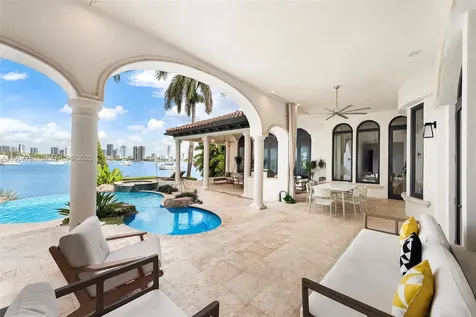 432 S Hibiscus Drive Miami Beach FL 33139