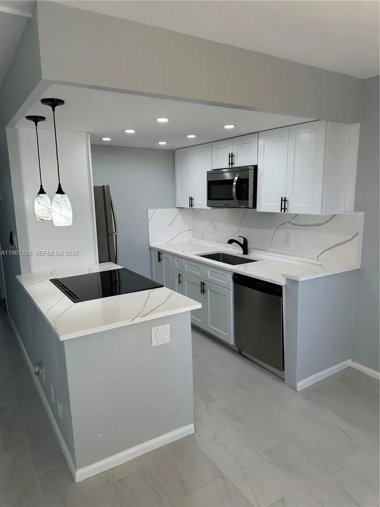 4067 Ainslie D Boca Raton FL 33434