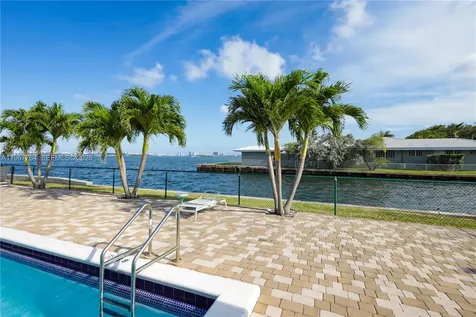 1700 NE 105th Street Miami Shores FL 33138