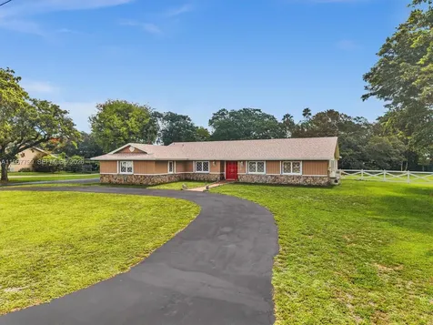 5310 SW 109th Avenue Davie FL 33328