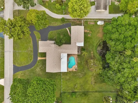 5310 SW 109th Avenue Davie FL 33328