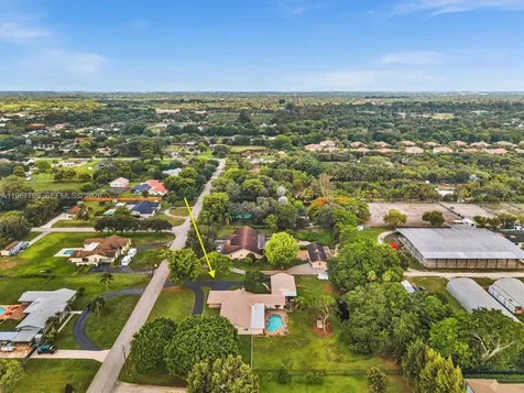 5310 SW 109th Avenue Davie FL 33328