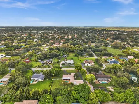 5310 SW 109th Avenue Davie FL 33328