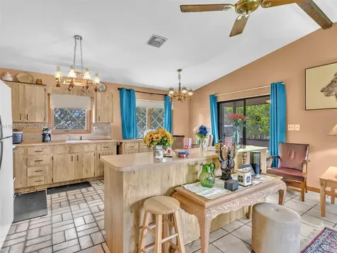 5310 SW 109th Avenue Davie FL 33328