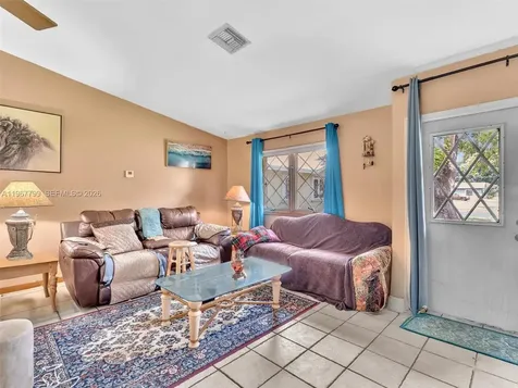 5310 SW 109th Avenue Davie FL 33328