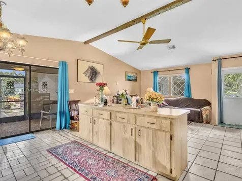 5310 SW 109th Avenue Davie FL 33328