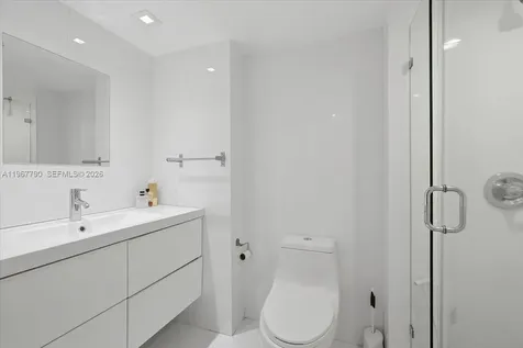 18051 Biscayne Boulevard Aventura FL 33160