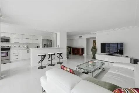 18051 Biscayne Boulevard Aventura FL 33160