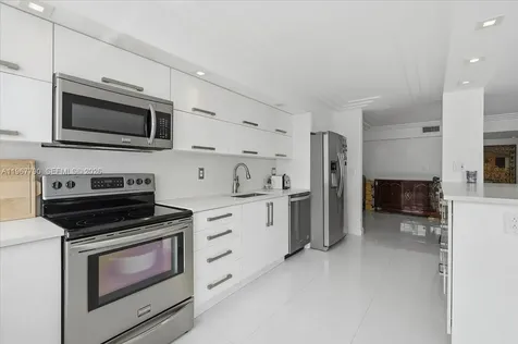 18051 Biscayne Boulevard Aventura FL 33160